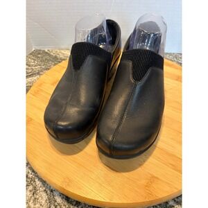 Klogs Footwear Black Leather Slip Resistant‎ Comfort Clogs Work Shoes Women's